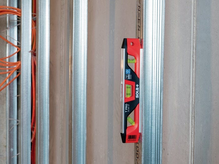 SOLA Torpedowasserwaage T PRO 23 cm Aluminium/ABS Kunststoff rot/schwarz 1 mm/m 1 mm/m - werkzeug-online24