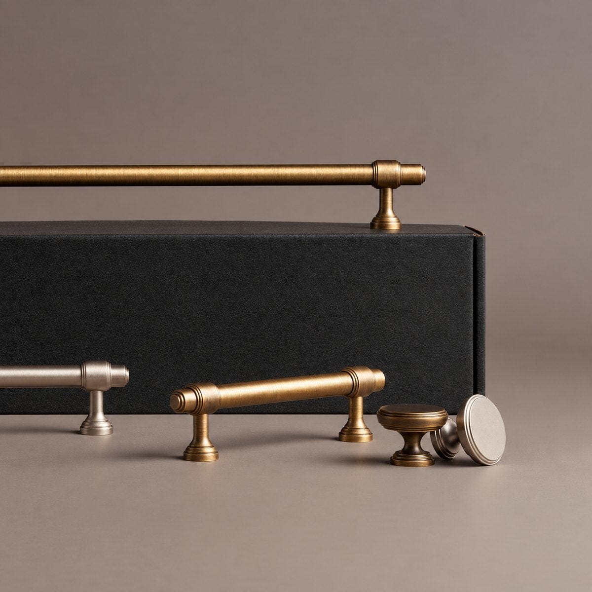 Möbelgriff aus massivem Messing – französischer Retro-Stil in Antik-Bronze - werkzeug-online24